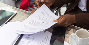 businessman-consulting-legal-expert